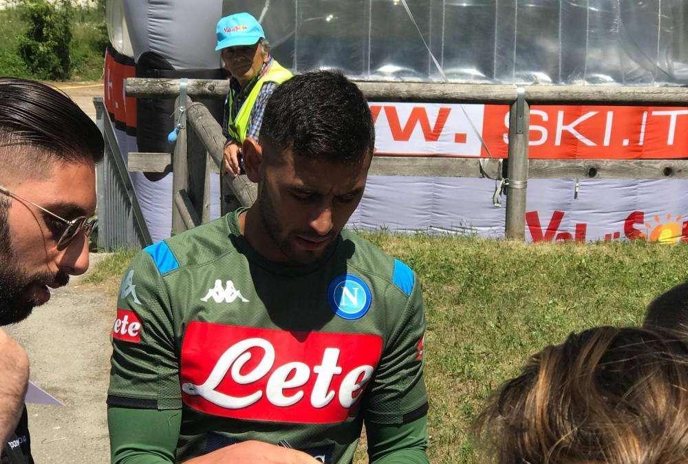 FOTO TN - “Vai Ghoulam, stai tornando al top!”, bagno di folla per l’algerino nella sessione autografi