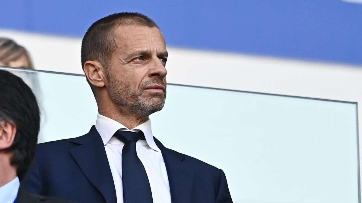 Divieto di trasferta a Napoli per i residenti a Francoforte, Ceferin: "Situazione è intollerabile"