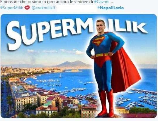 FOTO - E adesso tutti sono pazzi di Arek: sui social spunta "SuperMilik" a difesa della città