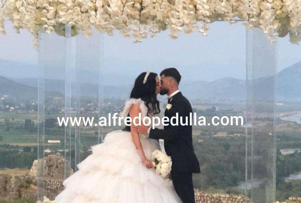 FOTO - Hysaj si sposa in Albania con la sua Fiorenza: le immagini del matrimonio 