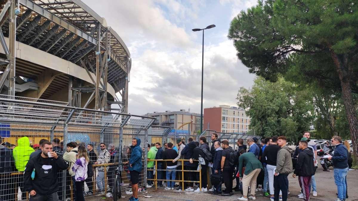 Caos biglietti per Ajax-Napoli, duro comunicato UANM: "Società assente! Ci aspettiamo le scuse"