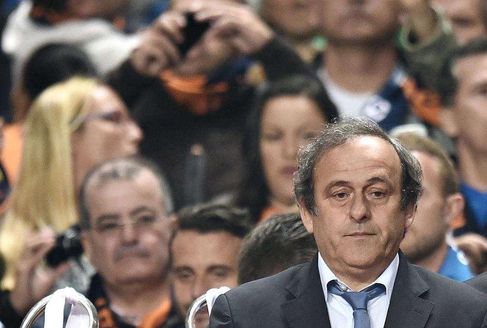 L'esagerazione di Platini: "Dybala somiglia a Maradona"