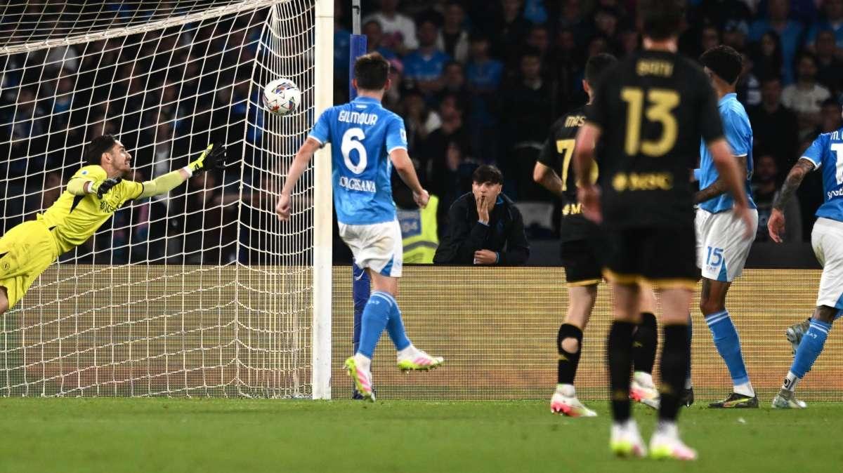 Remissivi, quasi 2' di possesso subito e poi un errore: come nasce il 2-2 di Vasquez