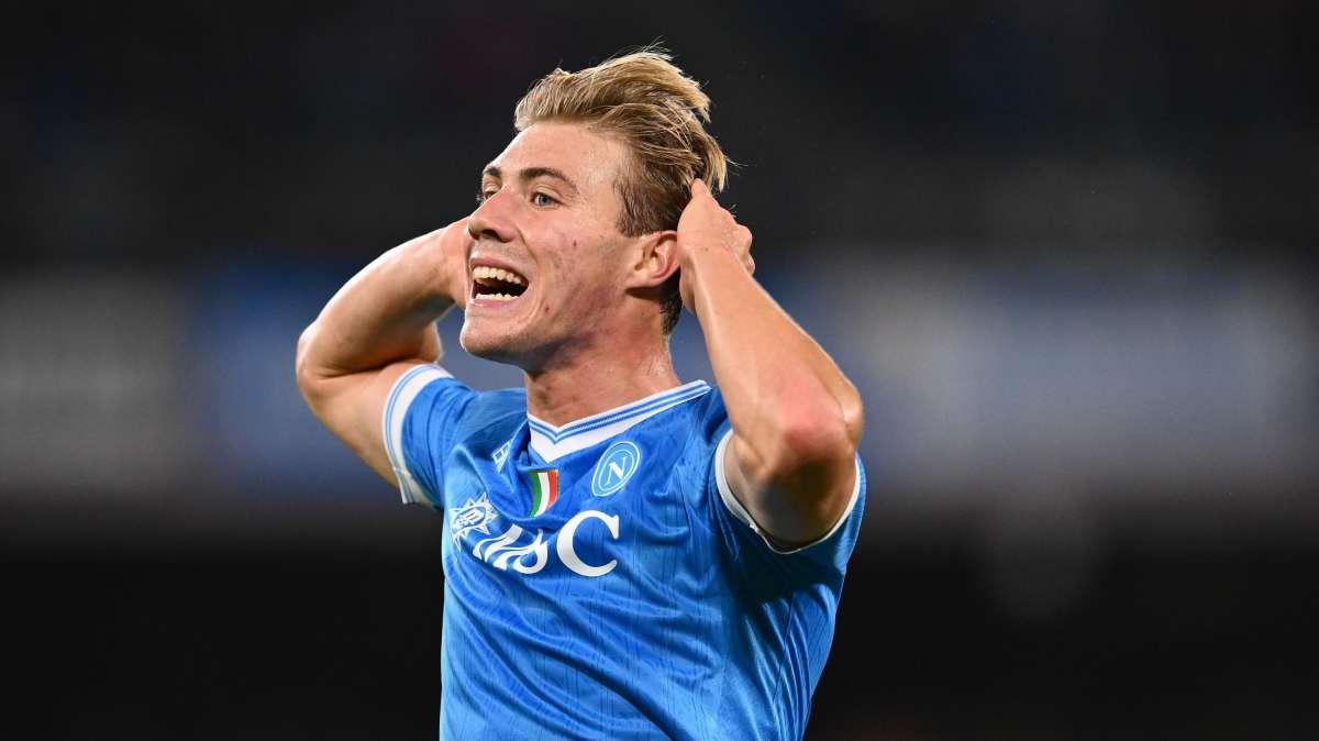 Hojlund-Napoli, Romano annuncia: "Verrà riscattato al 99%, nessuna telenovela"