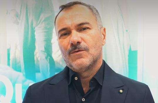 "Questi fantasmi" di Eduardo adattata da Massimiliano Gallo vola negli ascolti: il dato