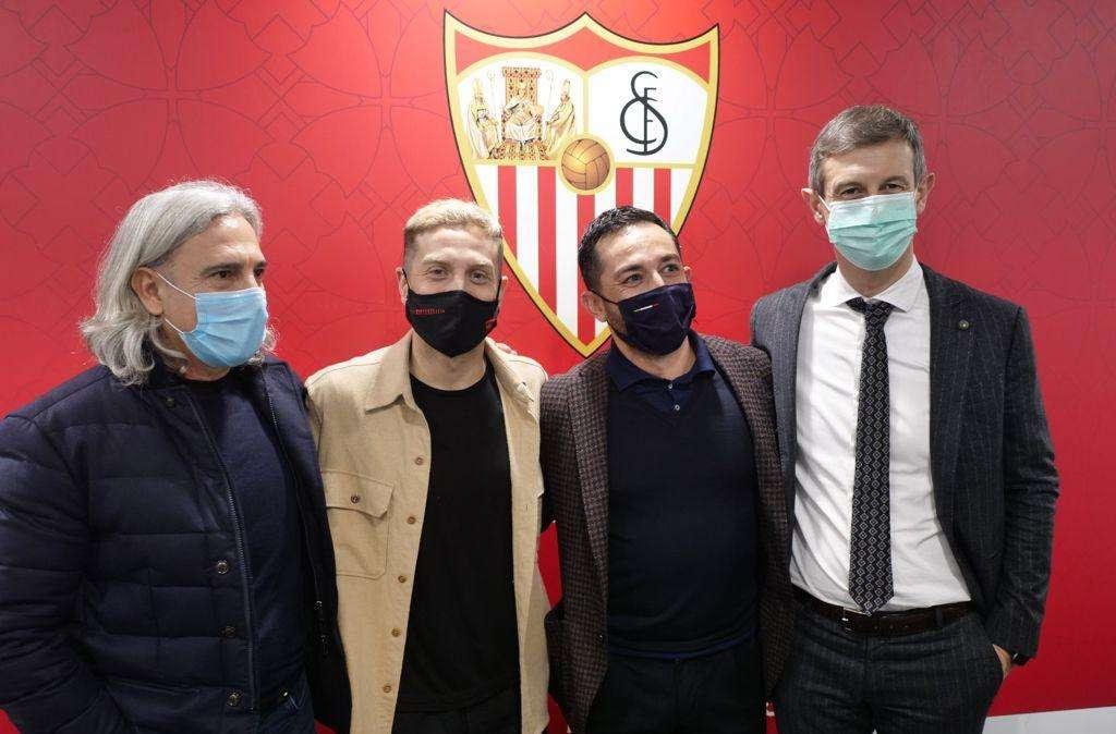 Gomez: "Un sogno giocare al Siviglia come Maradona. Per noi argentini o lì o Napoli..."