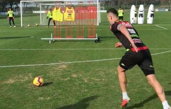 VIDEO - Quattro punizioni in rete, la SSC Napoli su Instagram: "Quali di questi gol vi piace di più?"