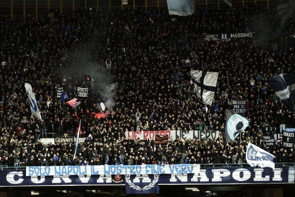 Il San Paolo non si arrende: boato da brividi per la squadra al fischio finale nonostante il Ko