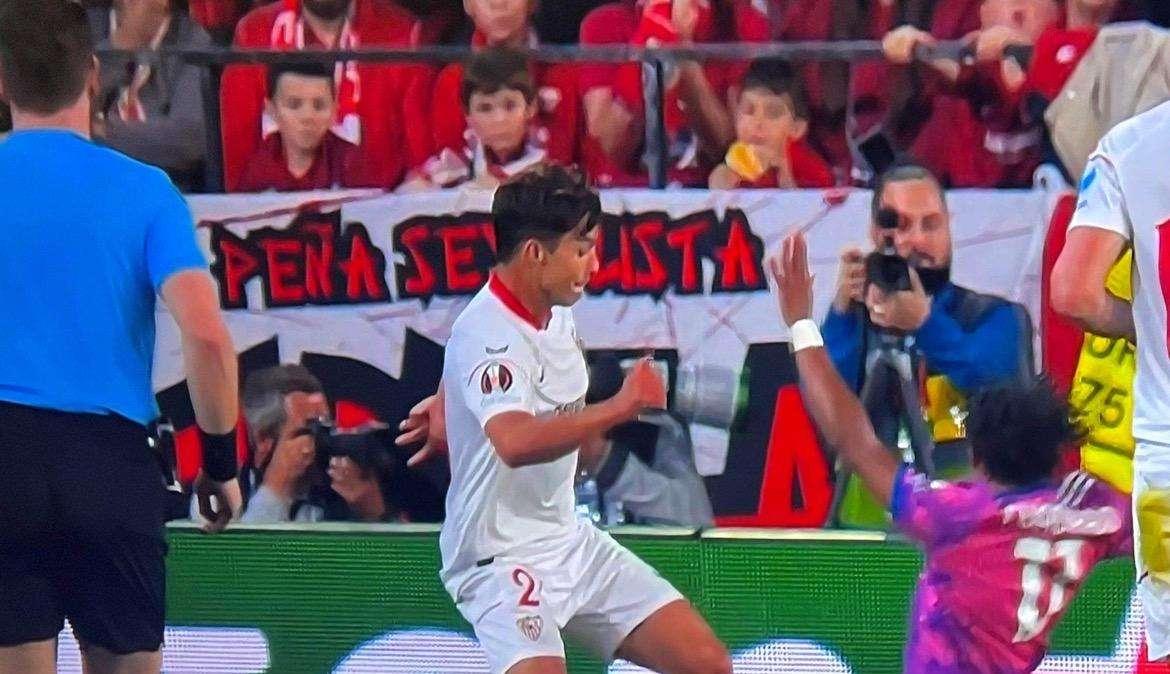 Rigore gigantesco per il Siviglia: la Juve si salva perché il VAR incredibilmente non interviene