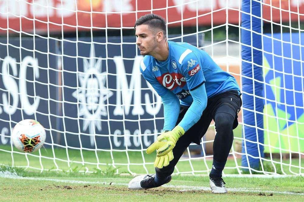 Zoff elogia Meret: "E' un portiere completo. Importante il suo esordio in vista Europeo"