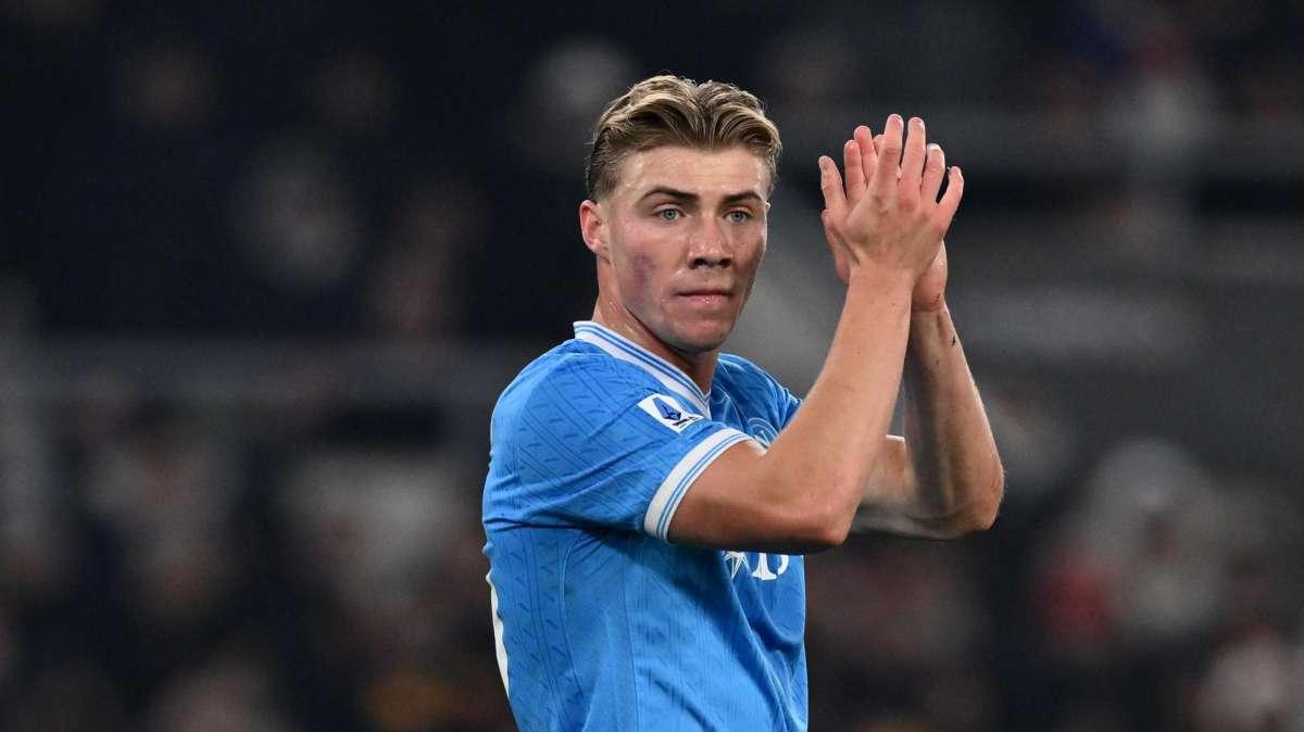 Doppio cambio per il Napoli: entrano Buongiorno e Hojlund