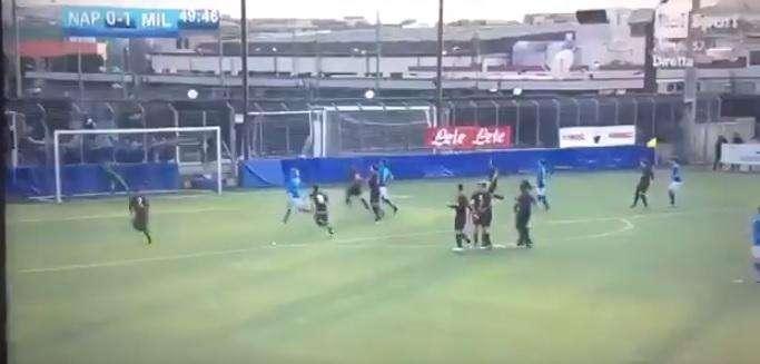 VIDEO - La SSC Napoli pubblica la perla di Palmieri: "Ricorda la bellezza del calcio..."