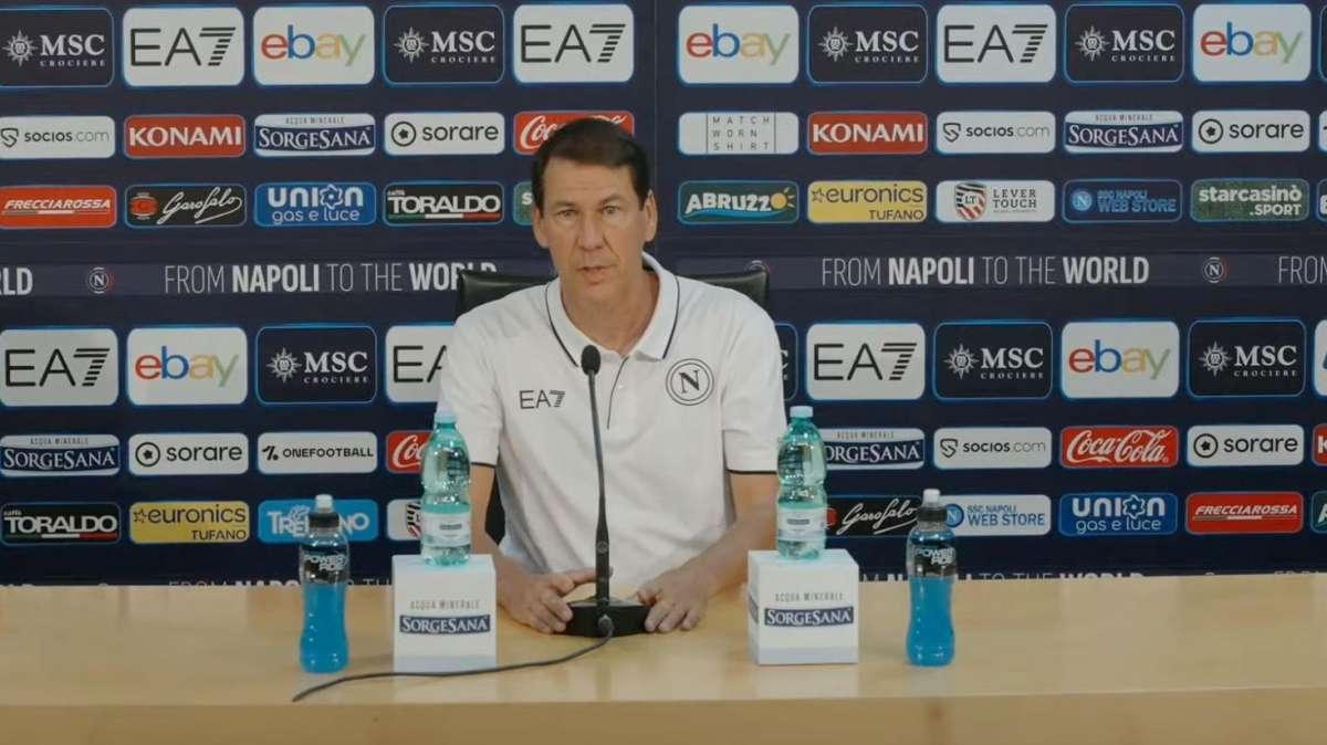 RILEGGI LIVE - Garcia in conferenza: "Male per un'ora, 2 punti persi. Poco concentrati ma ci serva da lezione, ora testa alla Champions"