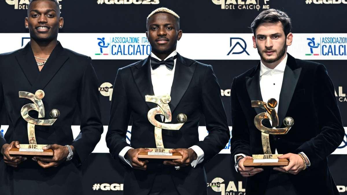 Gazzetta attacca Kvara e Osimhen: "Che fine ha fatto il duo che scalato la classifica del Pallone d'Oro?"
