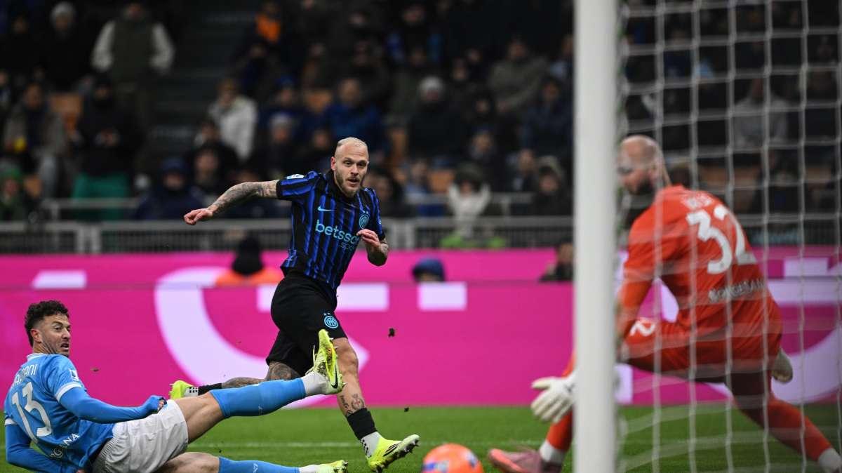 Ripartenza letale dell'Inter: nerazzurri avanti dopo 9' di solo Napoli
