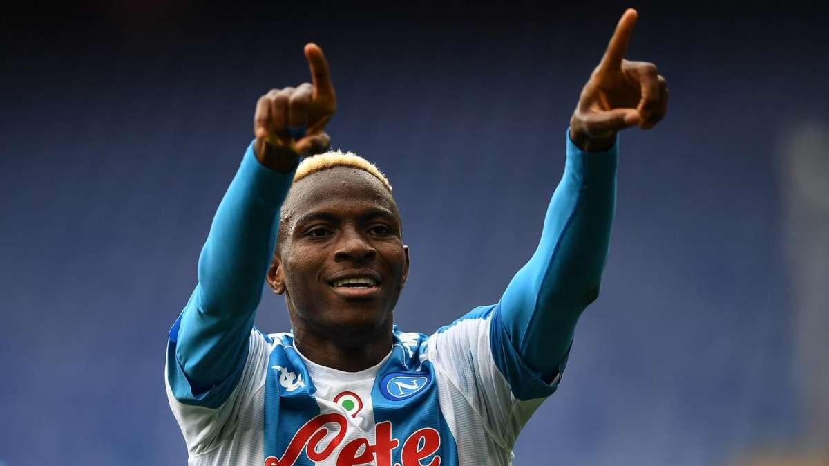 FOTO - Consegnato il dono di Osimhen, fan commosso: "Sarai per sempre nelle mie preghiere"