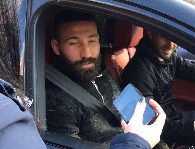 FOTO - Tonelli già lavora con la Samp, gli scatti all'uscita da Bogliasco