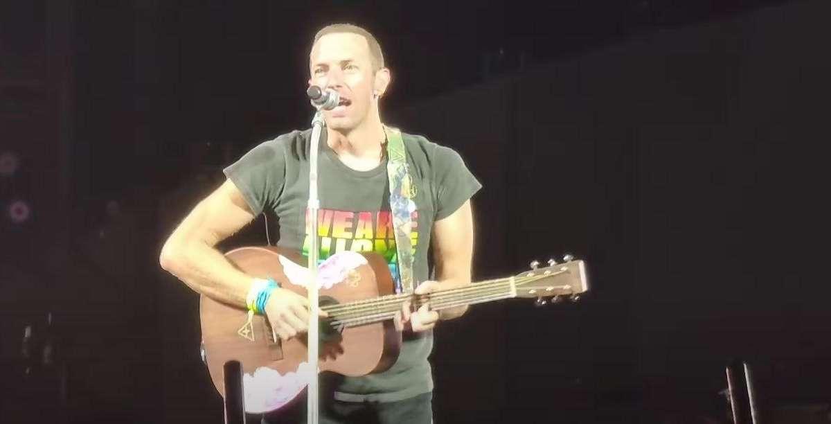 VIDEO - I Coldplay e il concerto a Napoli: "Idea nata da Maradona, Sorrentino ed Elena Ferrante"