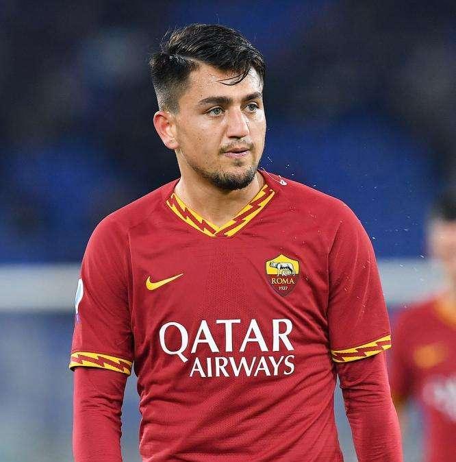 "Che fine ha fatto?", i tifosi della Roma fanno gli auguri a Under con un dubbio