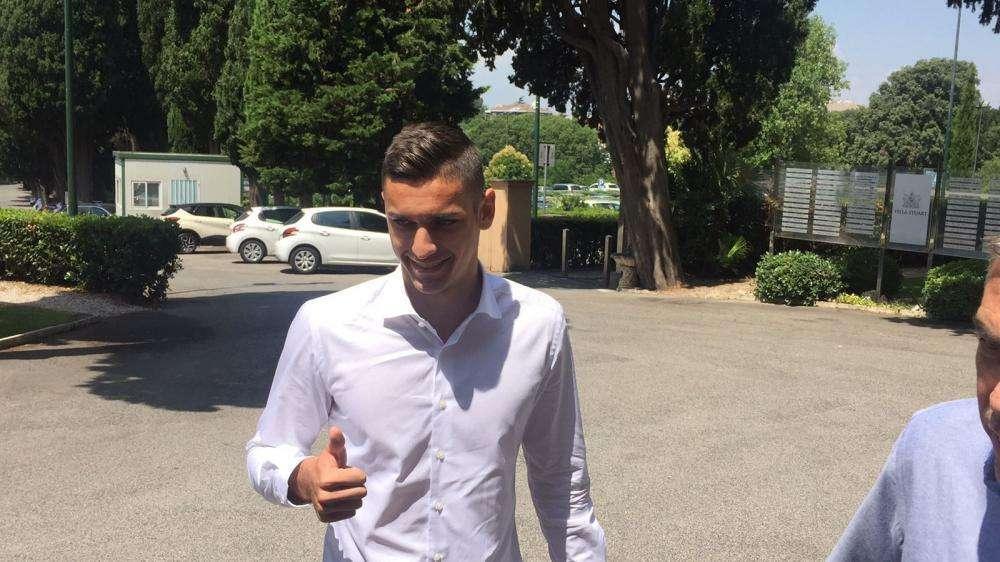 FOTO&VIDEO TN - Meret arrivato a Villa Stuart: al via le visite mediche!
