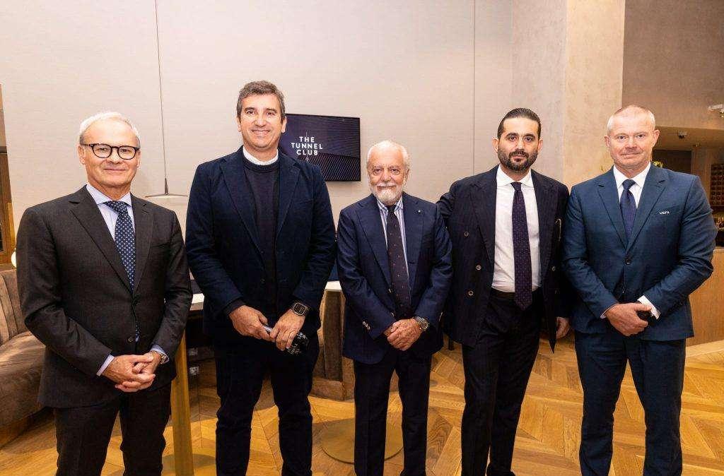 Il Napoli annuncia una collaborazione per i doni ufficiali nelle occasioni Uefa