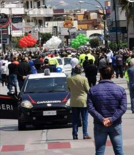 Folla ai funerali del sindaco, Saviano diventa zona rossa. De Luca: "Decisione inevitabile"
