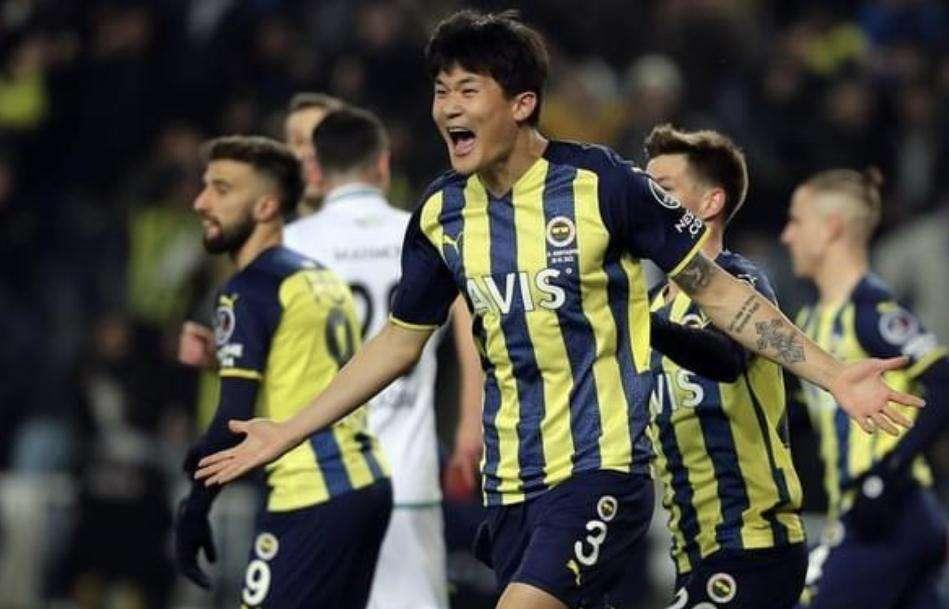Gazzetta su Kim: "Difficoltà per clausole da tradurre in inglese, ma non ci sono complicazioni"