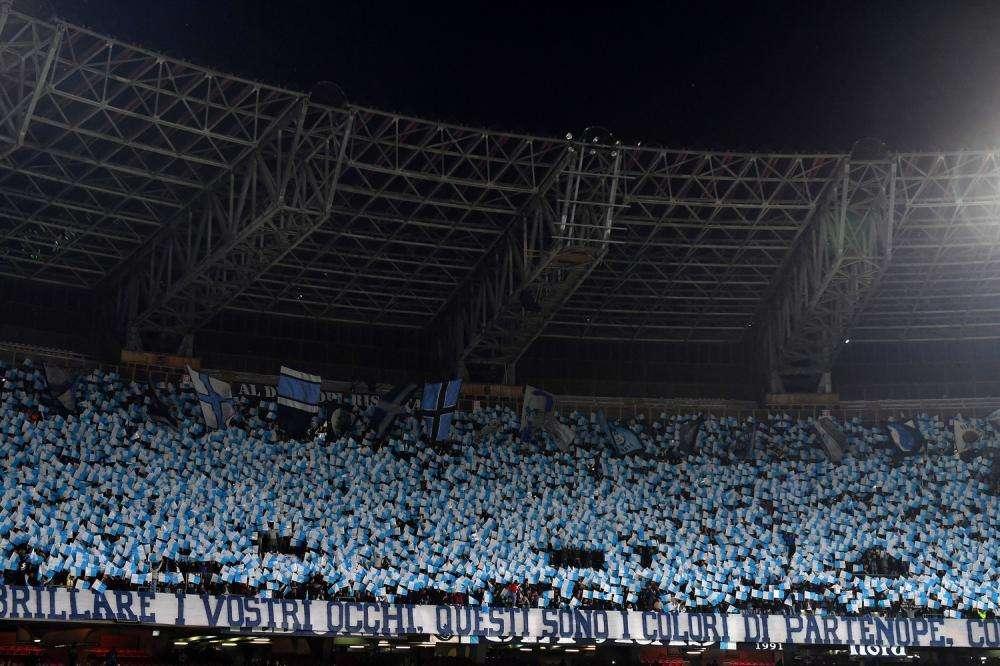 "ADL figlio di pu**ana": cori contro il patron,  fischi dalle tribune