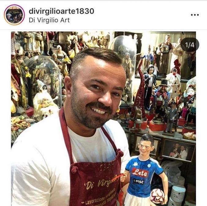 FOTO - Lozano scatenato sui social: c'è il suo like pure alla sua statuina a San Gregorio