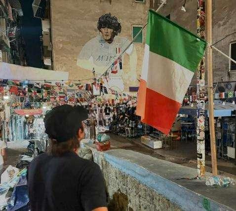 Murales Maradona, Conte pubblica le immagini della visita segreta