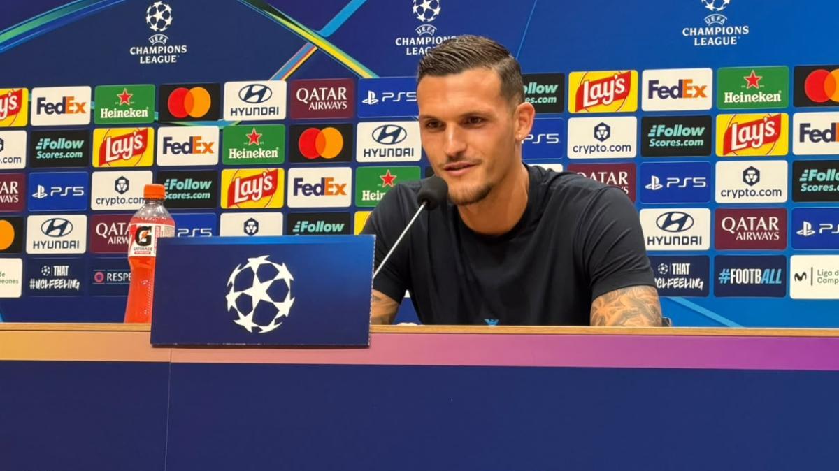 Rafa Marin in conferenza: "Difesa a 3? Non cambia, ora sono maturo. Villarreal veloce, occhio alle preventive"