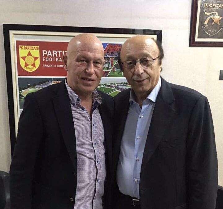 Moggi si scaglia contro Sarri: "Trova sempre scusanti, è un male per il calcio"
