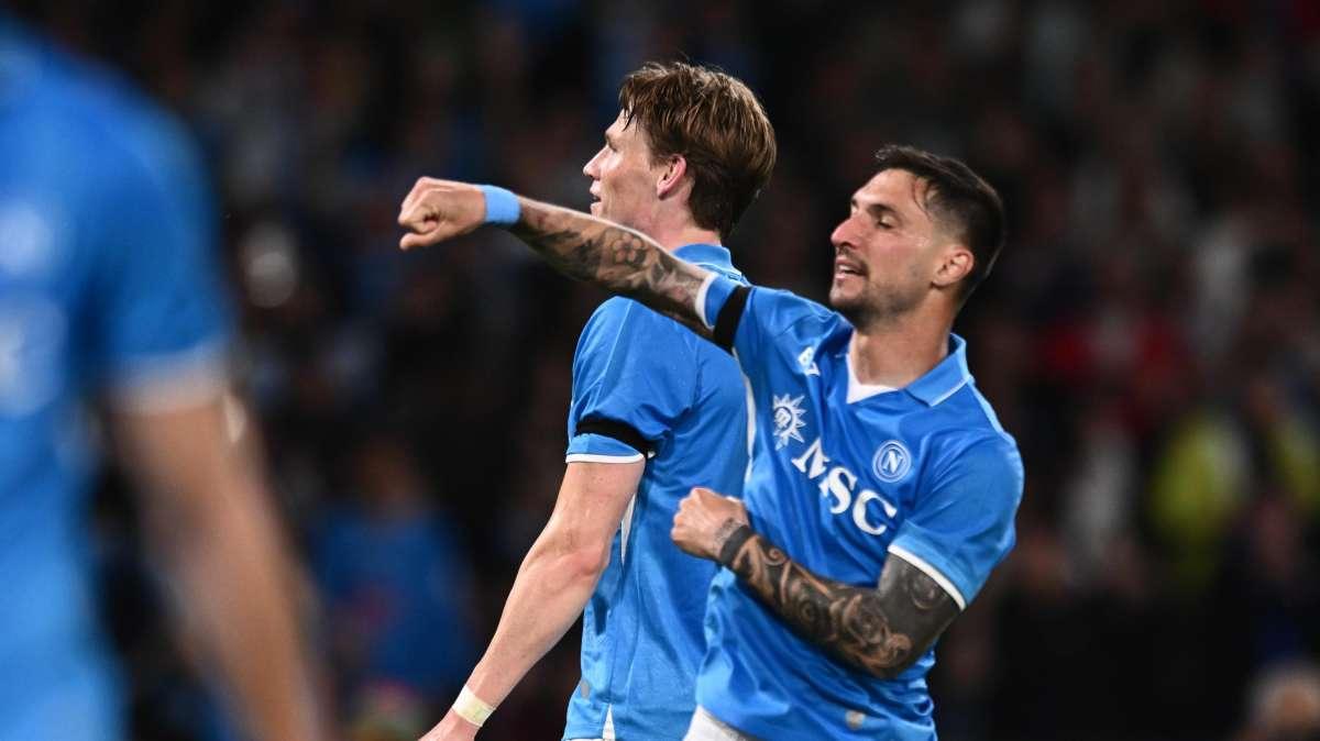 Napoli-Torino 2-0 (McTominay 7', 42'): gli azzurri vincono e sono in vetta!