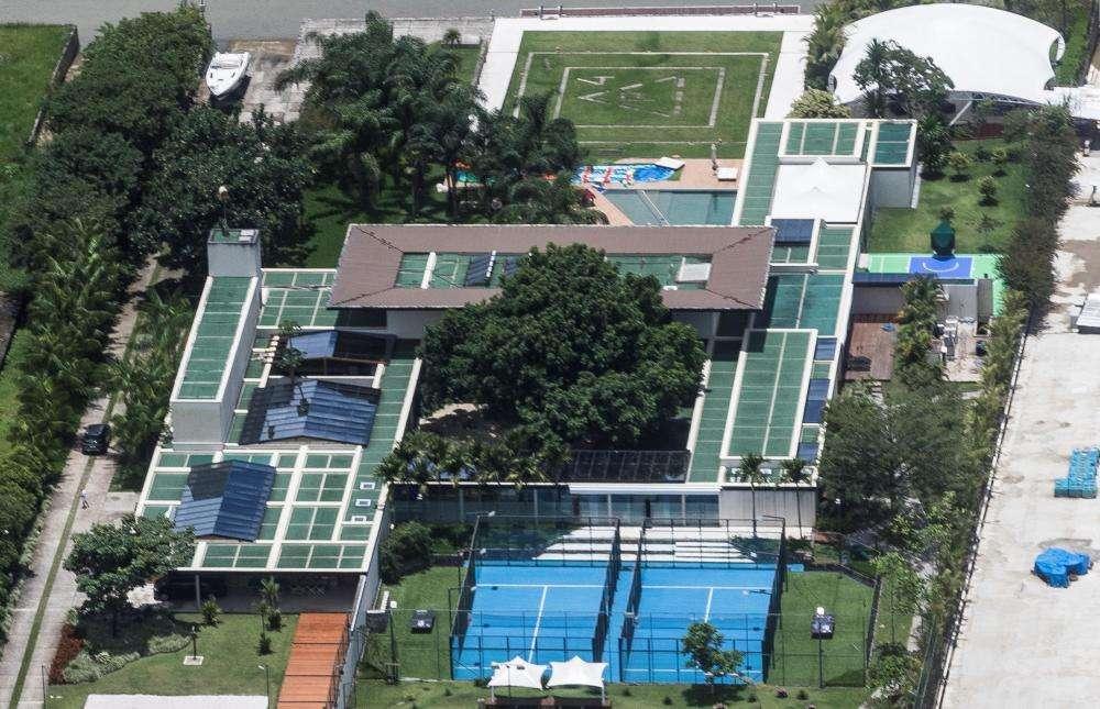 Coronavirus, bufera su Neymar: aperta inchiesta sulla mega festa nella sua villa