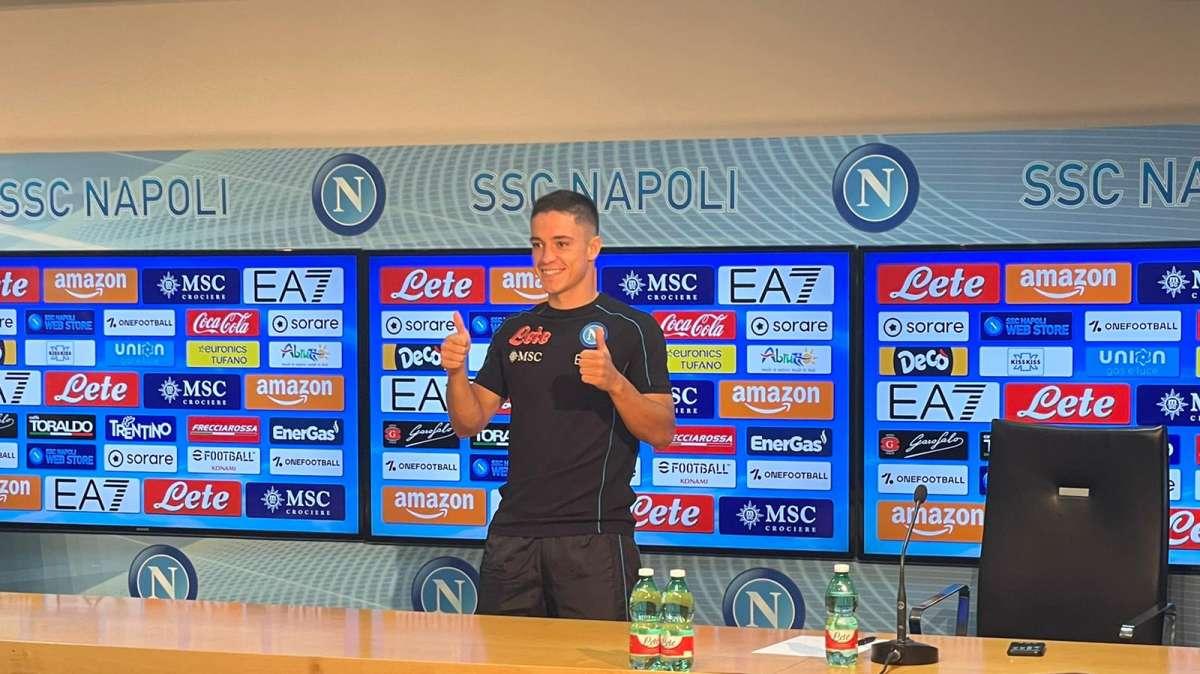 Raspadori a Sky: "Che risposta ad Ibrox ed agli eventi! A Milano lo stesso coraggio..."