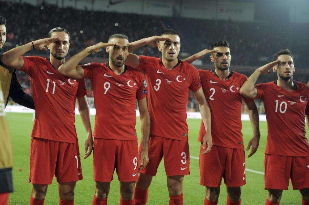 Tutti contro la Turchia: valanghe di appelli in Francia per annullare la partita