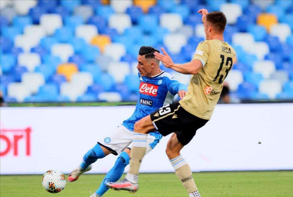 Alvino celebra Callejon: "Giocare gratis per due mesi non fa parte del calcio d'oggi"