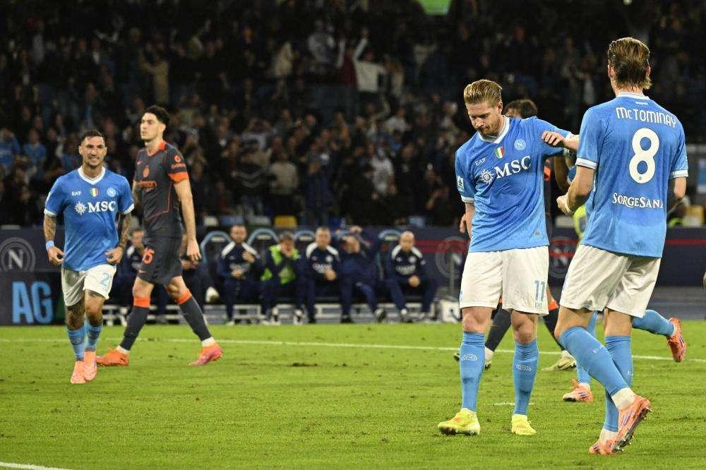 De Bruyne out 4 mesi, intervento domani in Belgio: ne ha parlato con ADL e Conte