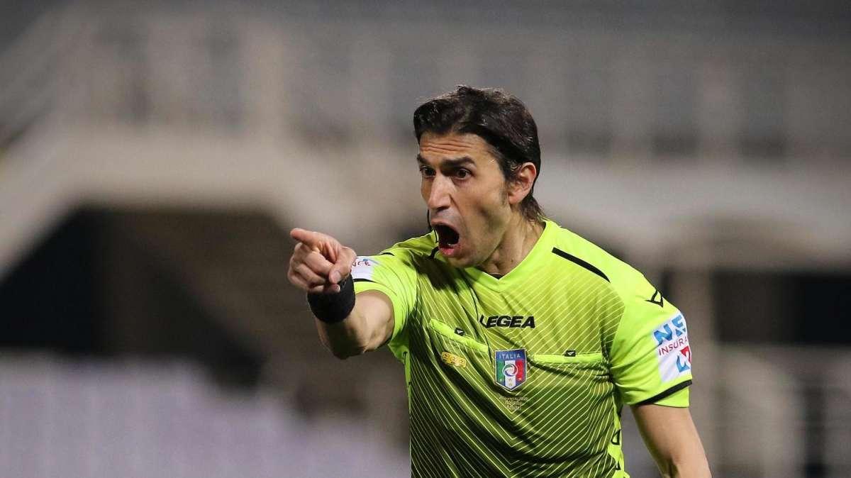 “Ma l’ha scritto davvero?”, tifosi increduli sui social: l’ex arbitro Calvarese ha paragonato gli episodi Kvara e Conceicao