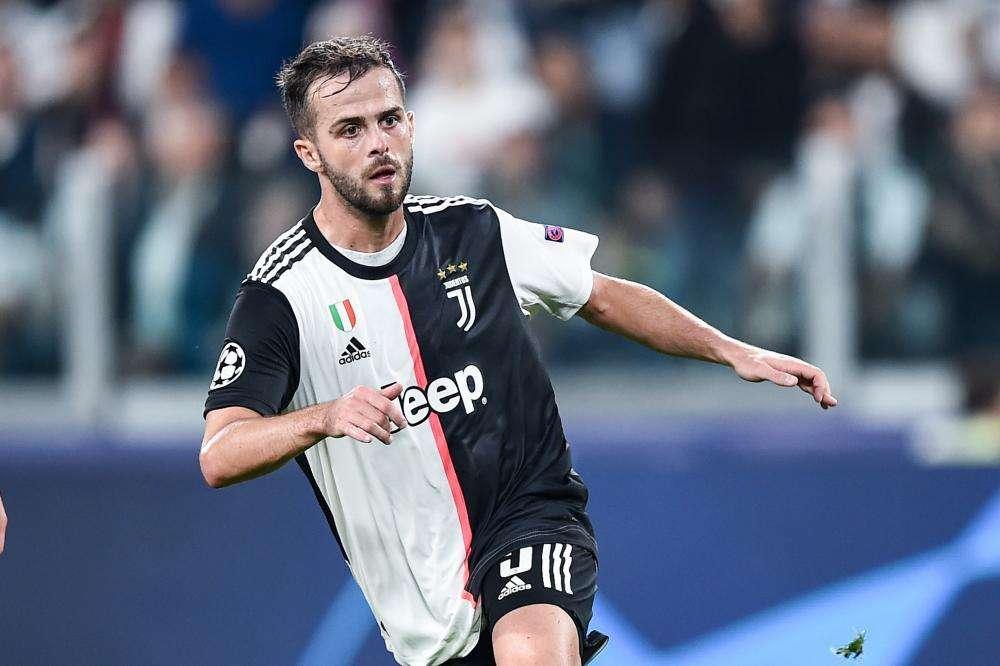 Juventus, Pjanic spavaldo: "Siamo la migliore squadra in Italia, ora in classifica siamo dove meritiamo"