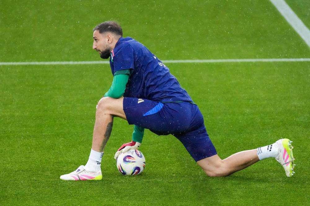 Donnarumma, il PSG lo mette alla porta: spunta una big di Premier