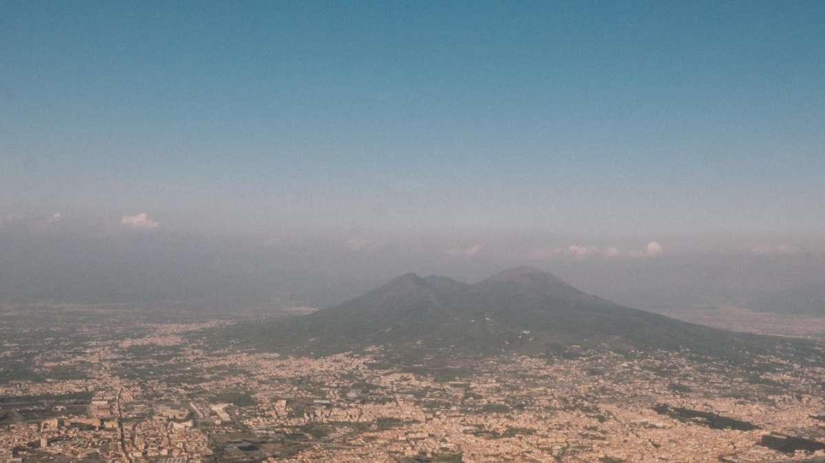 FOTO - "Verso il prossimo obiettivo", gli scatti in aereo della SSCNapoli 