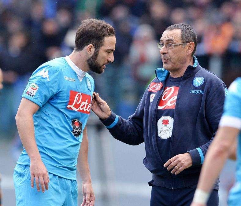 Sarri difende Higuain: "Non sono d'accordo con i napoletani, c'era una clausola..."