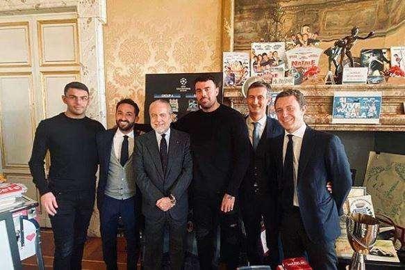 FOTO - Petagna, gli agenti: "Napoli un orgoglio, top club meritato per uno dei migliori bomber della Serie A"