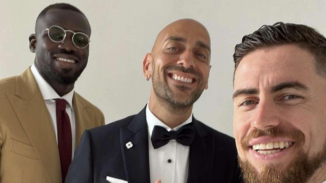 FOTO - Koulibaly e Jorginho testimoni speciali al matrimonio di Decibel Bellini
