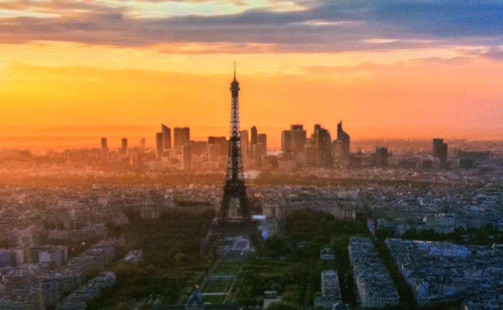 Coronavirus in Francia, tracce del virus nell'acqua non potabile a Parigi
