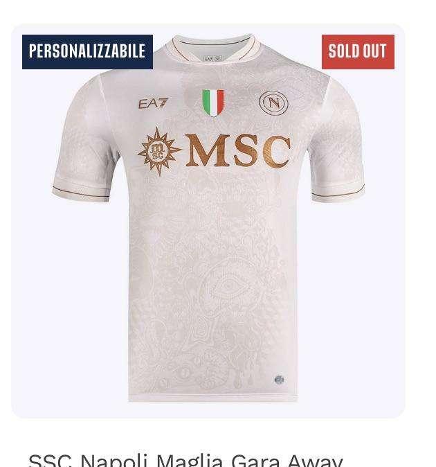 Tutti pazzi per la nuove maglie del Napoli: già sold out la versione away