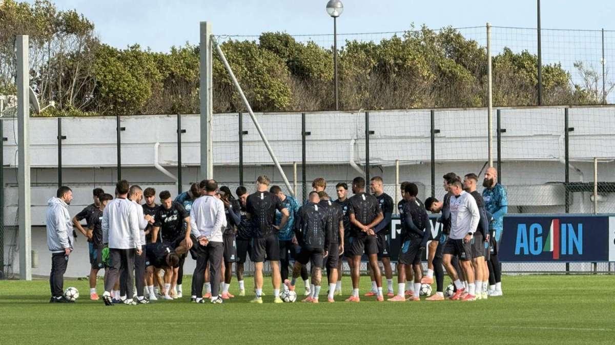 Rifinitura cominciata a Castel Volturno: due assenze per Conte