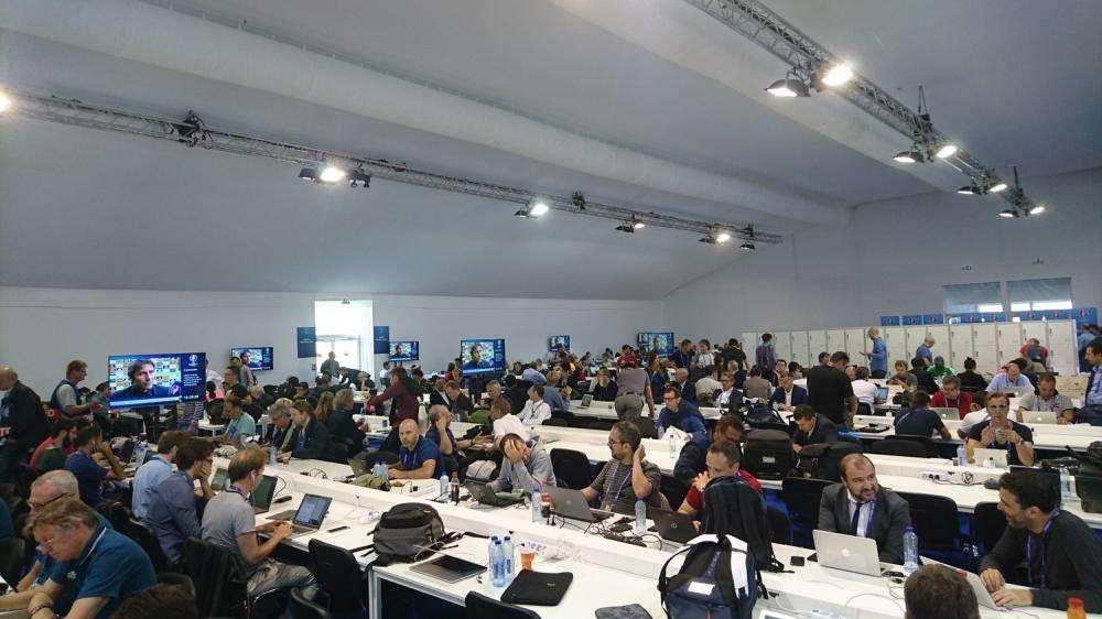 Casertana, dirigenti e giornalisti aggrediti con l'estintore pre-conferenza stampa: i dettagli