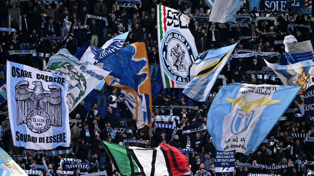 Serie A, Giudice Sportivo: Lazio multata per "coro becero" verso tifosi del Napoli